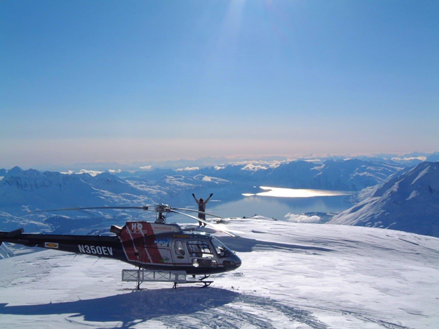 H2O Guides in USA - a clear blue sky.